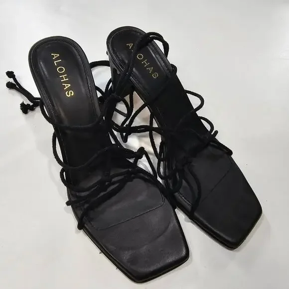 ALOHAS Unique Laced Heel in Black